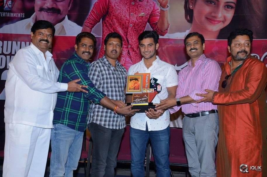 Chuttalabbayi-Movie-Platinum-Disc-Function
